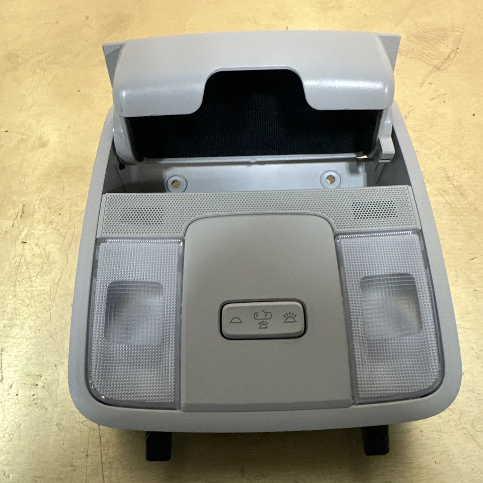 2019-2024 Kia Forte Gray Overhead Console Dome Lamp Light OEM 92800-M6010BGA - Image 2 of 4