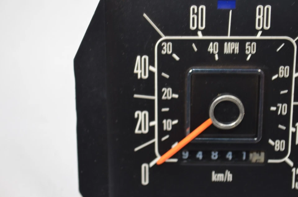 Ford Bronco F-150 F-250 F-350 1978-1980 velocímetro métrico 130 Kph D8TF-17263 Foto 3 de 4