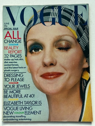 70s vintage Vogue fashion beauty Nureyev Gainsbourg Birkin Bertolucci June 1972 - Foto 5 di 5