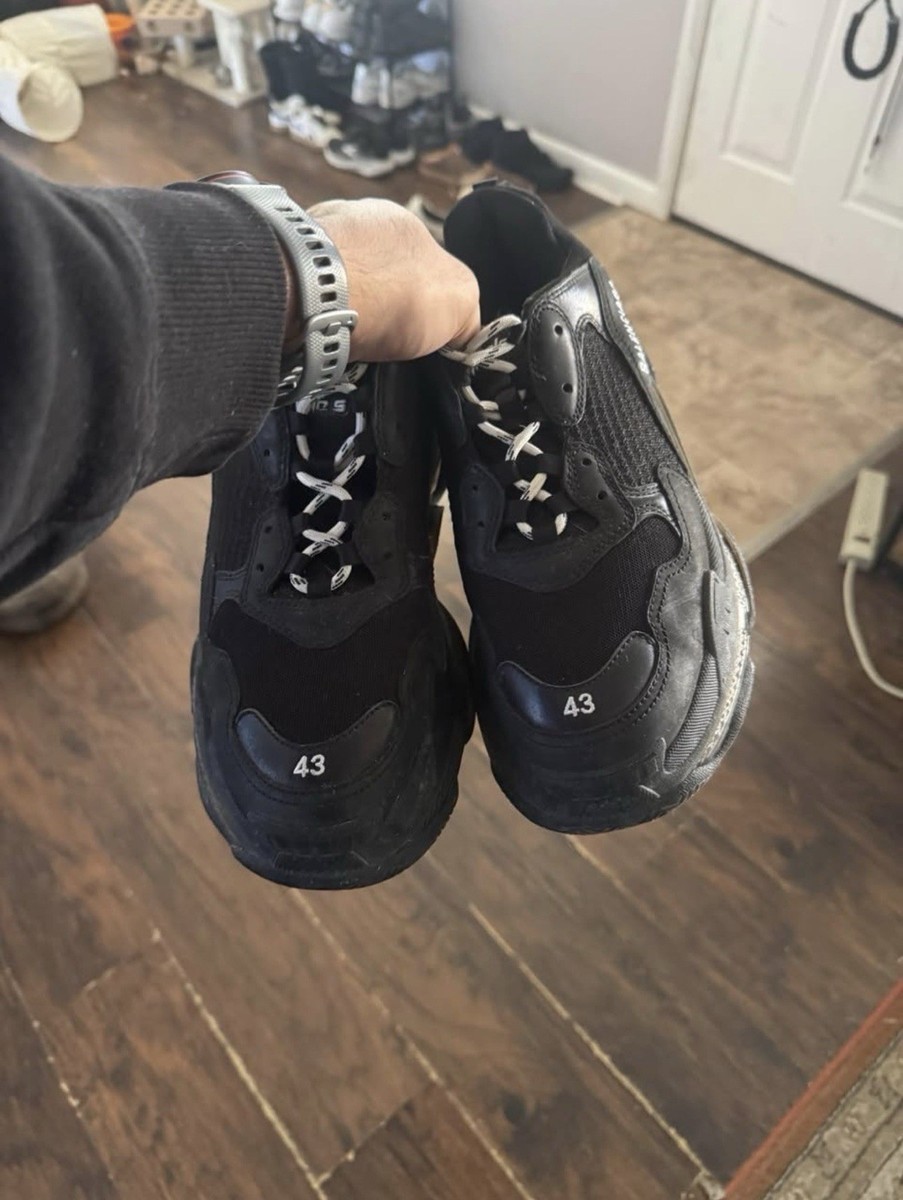 Balenciaga Triple S Black Lace Up Low Top Men's Sneakers Athletic