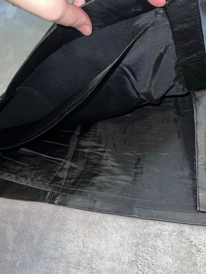 Women's Vintage Black Leather Pencil Skirt Size 16 - Image 2 of 4