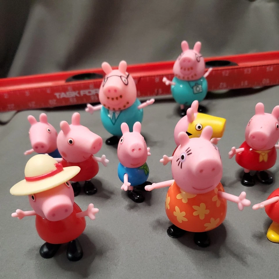 Figuras de Peppa Pig ~ Amigos y familiares. Lote de 10/usados Foto 3 de 4