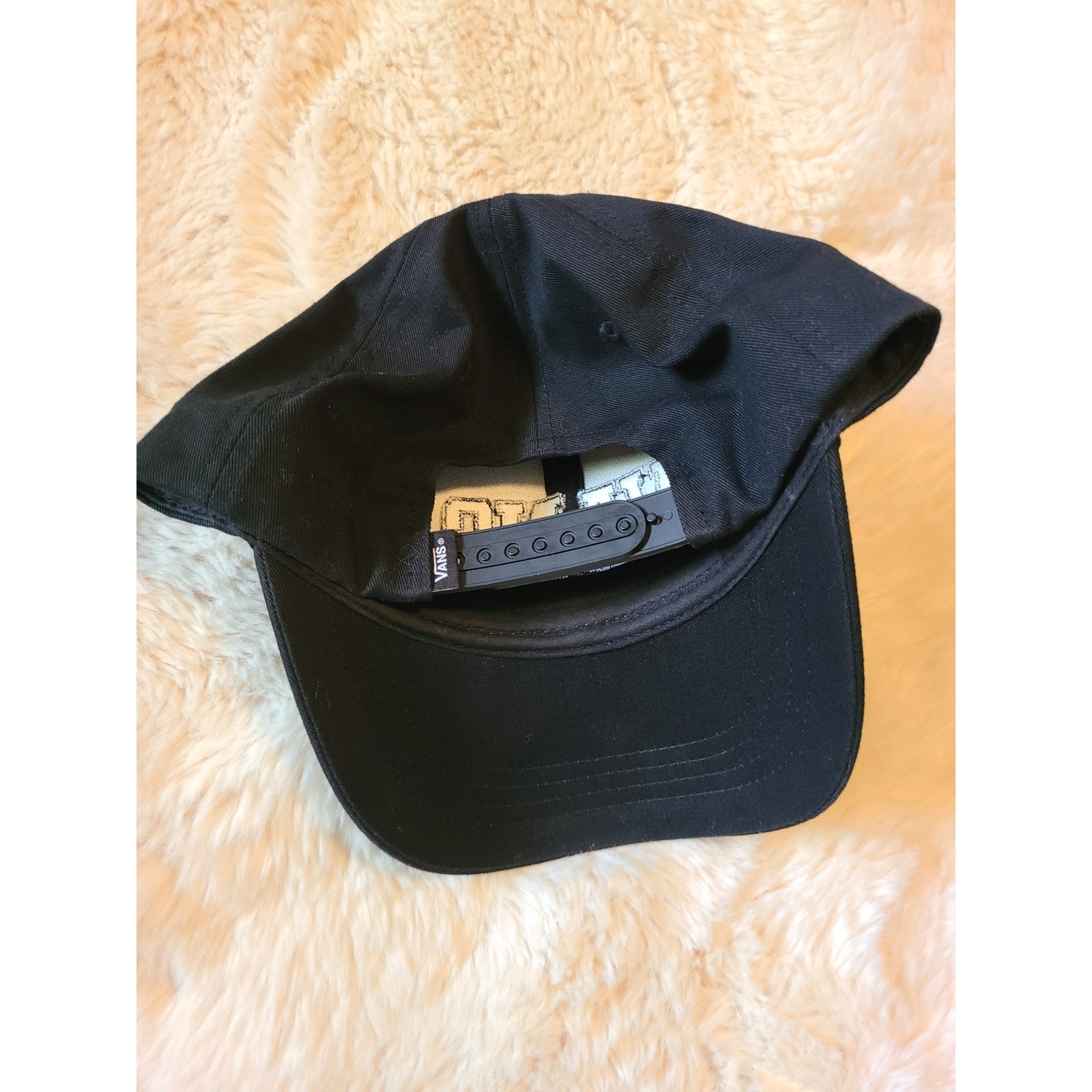 Vans Black Snapback baseball hat - image 2