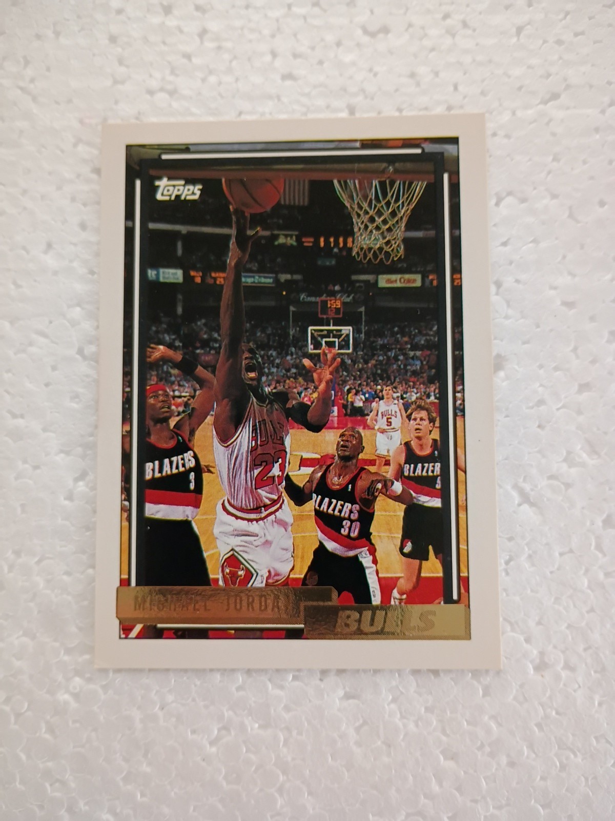 1992-93 Topps - Michael Jordan #141 Gold