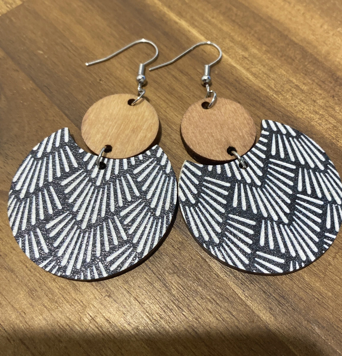 Earring supplier deals