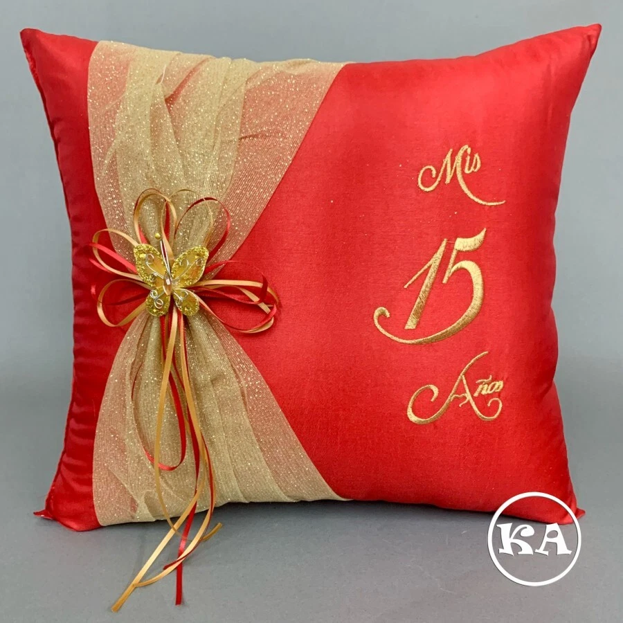 NOVO! Almofada Quinceanera ajoelhada vermelha com prata - cojin para quinceanera rojo - Imagem 3 de 4