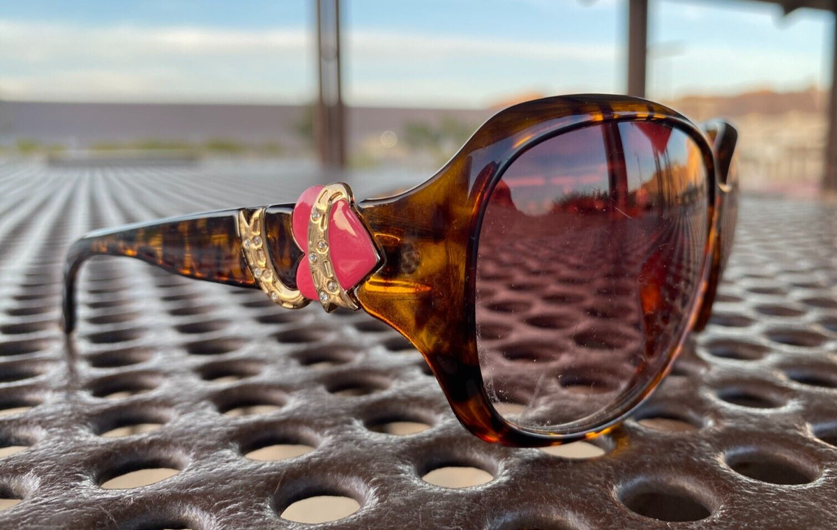 Betsey Johnson Sunglasses Pink Heart-With Love | eBay