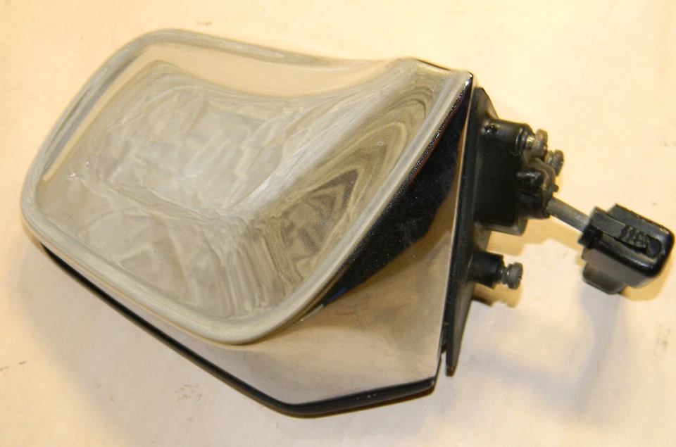**Espejo retrovisor lateral manual del conductor Mercedes Benz R107 W107 450SL 380SL 560SL SLC Foto 4 de 4