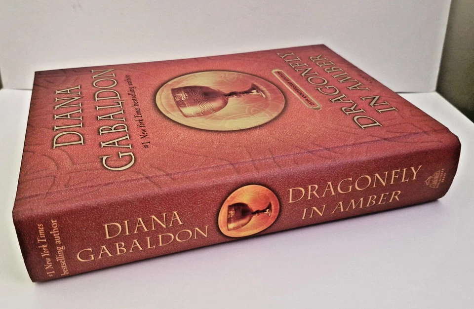 DRANGONFLY IN AMBER Outlander #2 Diana Gabaldon 25th Anniversary  Edition HC - image 2 of 2
