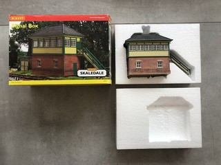 Hornby Skaledale R8955 Signal Box Model Railway OO Gauge