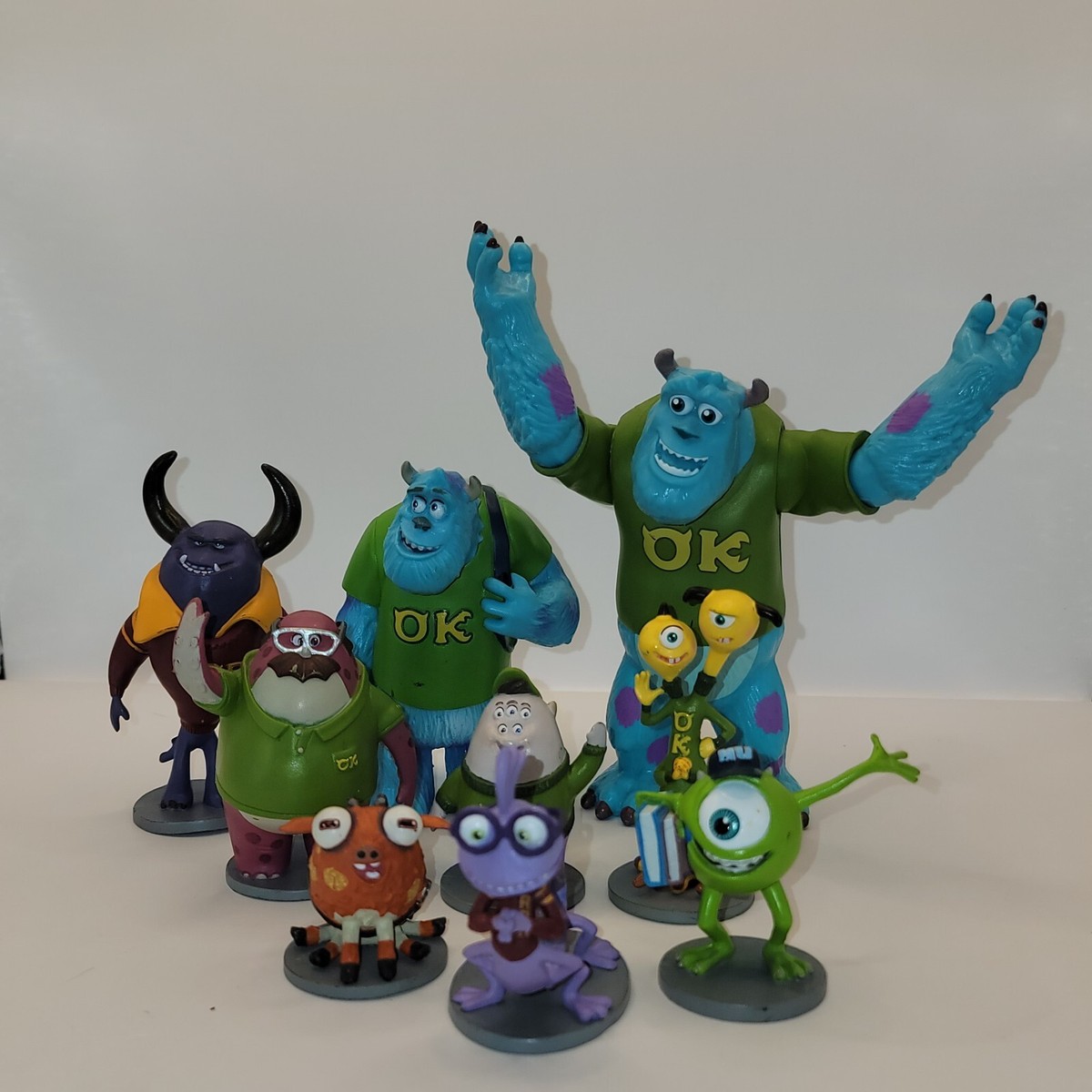 Disney Pixar Monsters University Deluxe Figurine Set Exclusive 10