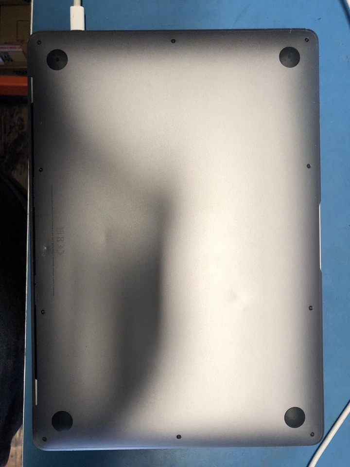 Apple MacBook Air 13" 2018 · i5 · 8GB · 120GB, photo 3 of 5