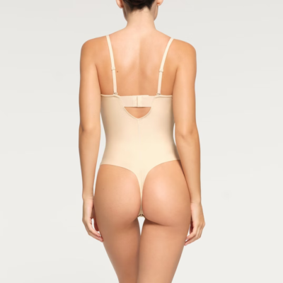 バレエ SKIMS THONG BODYSUIT SEAMLESS SCULPT THONG BODYSUIT | ONYX