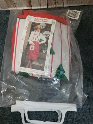 R A. Briggs CHRISTMASTIME Kitchen Apron new open pckg.