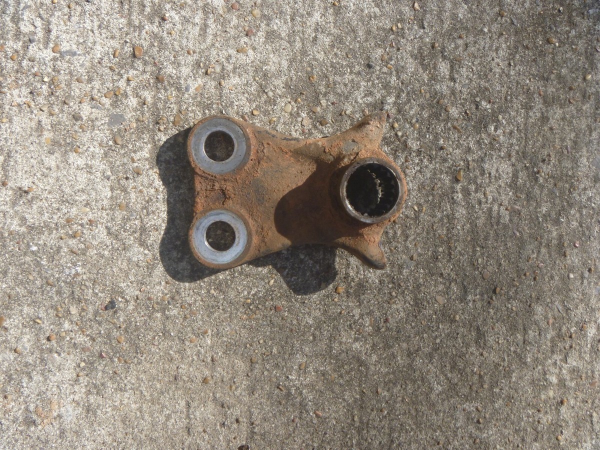 【ema】 OEM 88-00 Honda TRX300 TRX300S Steering Knuckle | eBay