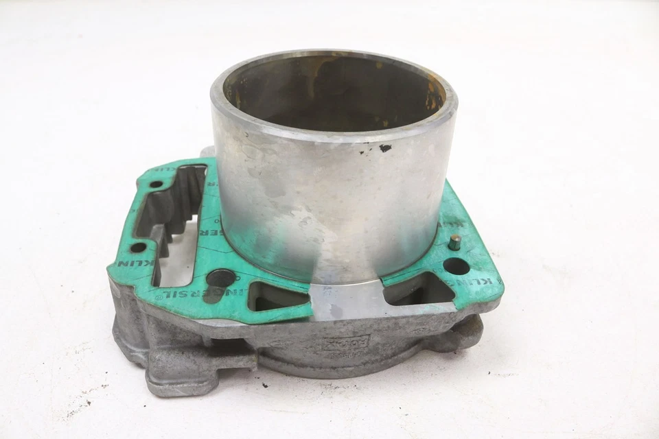 Can-Am Outlander 400 MAX 05 Engine Cylinder 420613586 52166 Foto 4 de 4