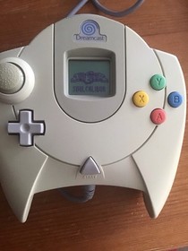 Sega Dreamcast Console 2 Controllers 2 Vibration Packs 2 Memory Units & 5 Games