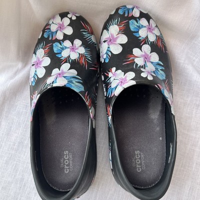 Crocs Women's Neria Pro II Work Clogs in a black tropical floral pattern. Sz 10