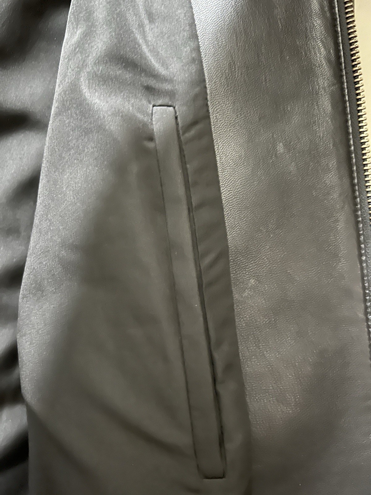 New Theory Men’s Black 100percent Lamb Leather Zipper Jacket Size Small $1000 NWT image 9