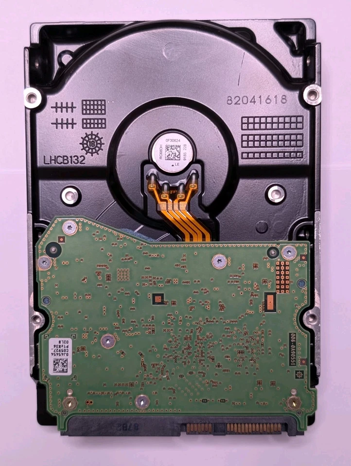 Disco duro Dell UltraStar 3,5" 12 TB SAS HDD | HUH721212AL5200, desinfectado Foto 2 de 4