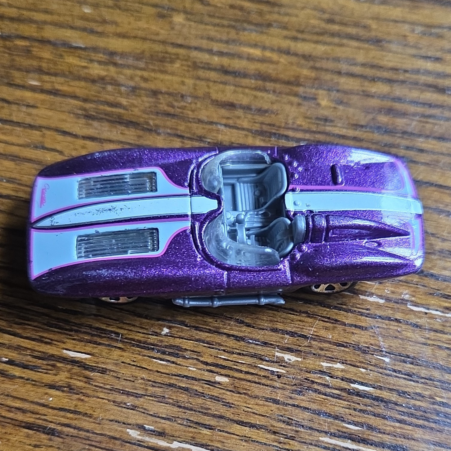 Hot Wheels 1:64 Chevrolet Corvette Stingray Purple/Silver Diecast Car 2002