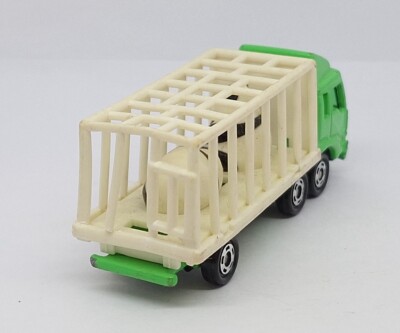 TOMICA 76 MITSUBISHI FUSO ANIMAL CARRIER ( Panda ) 1/102