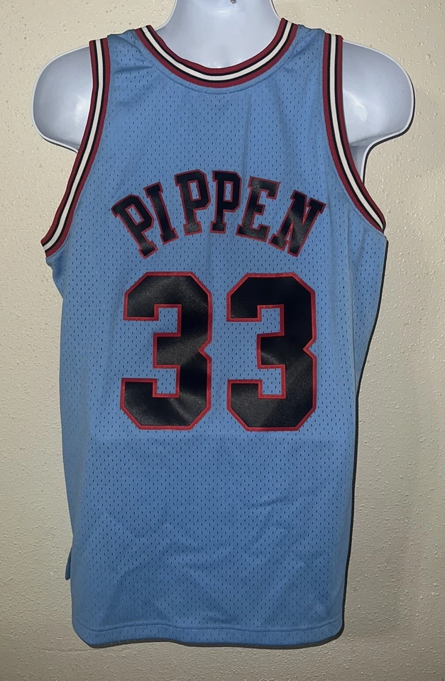 Mitchell & Ness XL Scottie Pippen NBA Reload 2.0 Swingman Jersey Bulls 1995-96 - Image 4 of 4