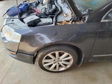 (LOCAL PICKUP ONLY) Driver Left Fender Fits 06-10 PASSAT 129829