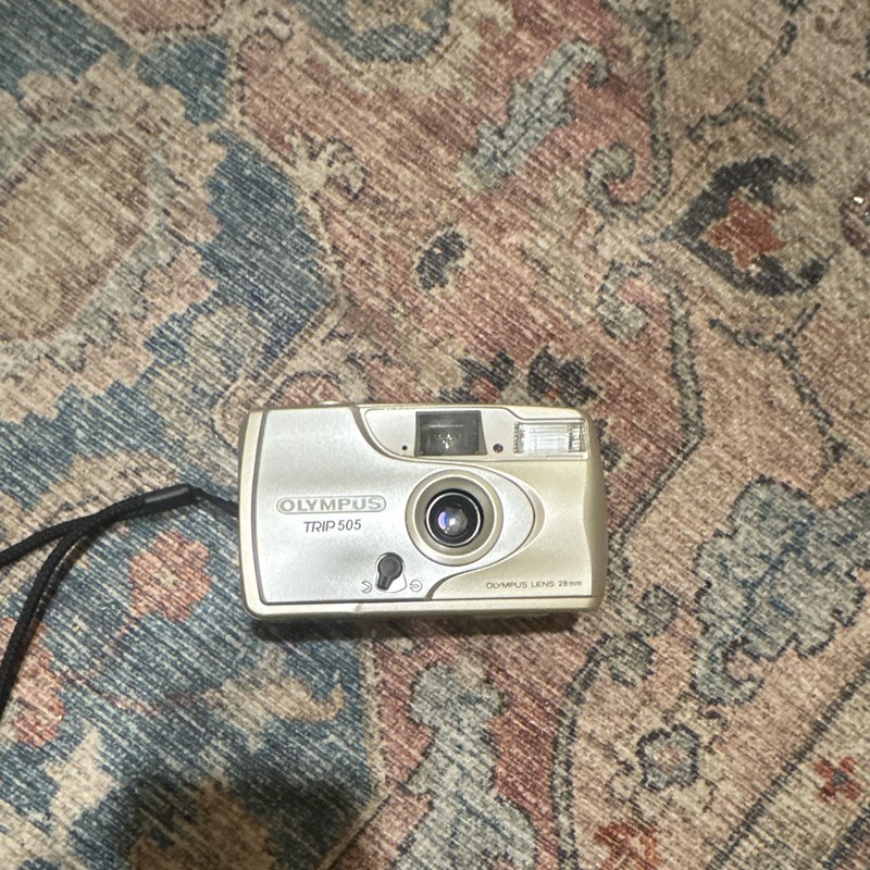 Olympus Trip 505 35mm Point & Shoot Film Camera Auto Focus Built-In Flash Silver