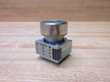 Siemens 3SB3501-0AA41 Illuminated Push Button Operator W/Holder