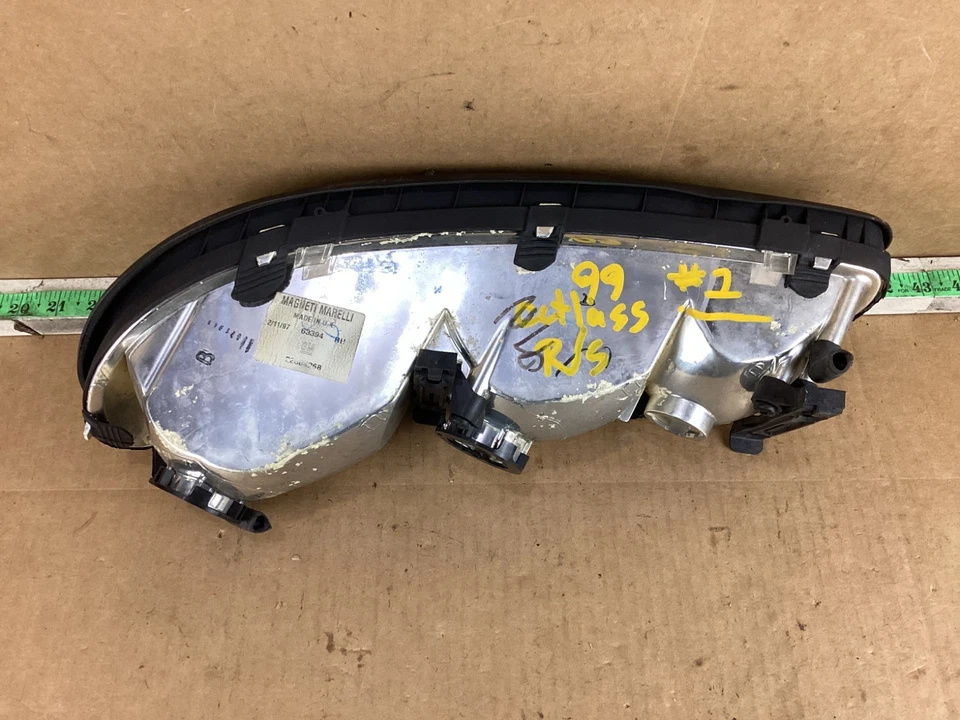1997 - 1999 Oldsmobile Cutlass Front Right Passenger Side Headlight Assy - Image 4 of 4