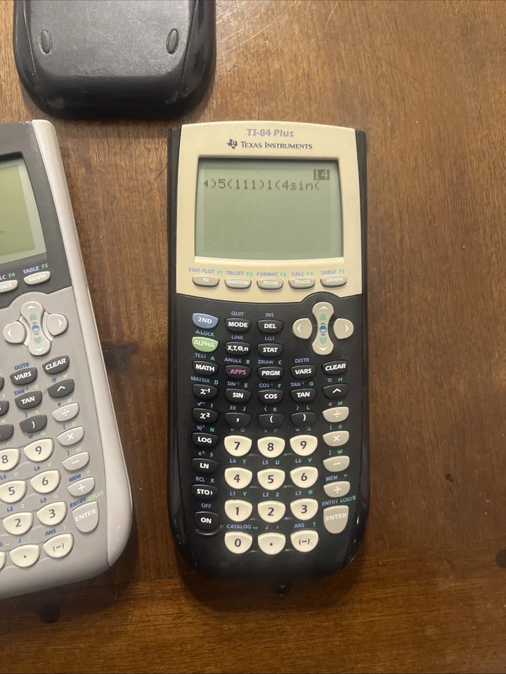 Lote de 3 calculadoras Texas Instruments TI-84 Plus TI-84 Plus testadas funcionando - Imagem 3 de 4