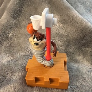 Vintage Looney Tunes Taz Tazmanian Devil Basketball Toy 1996