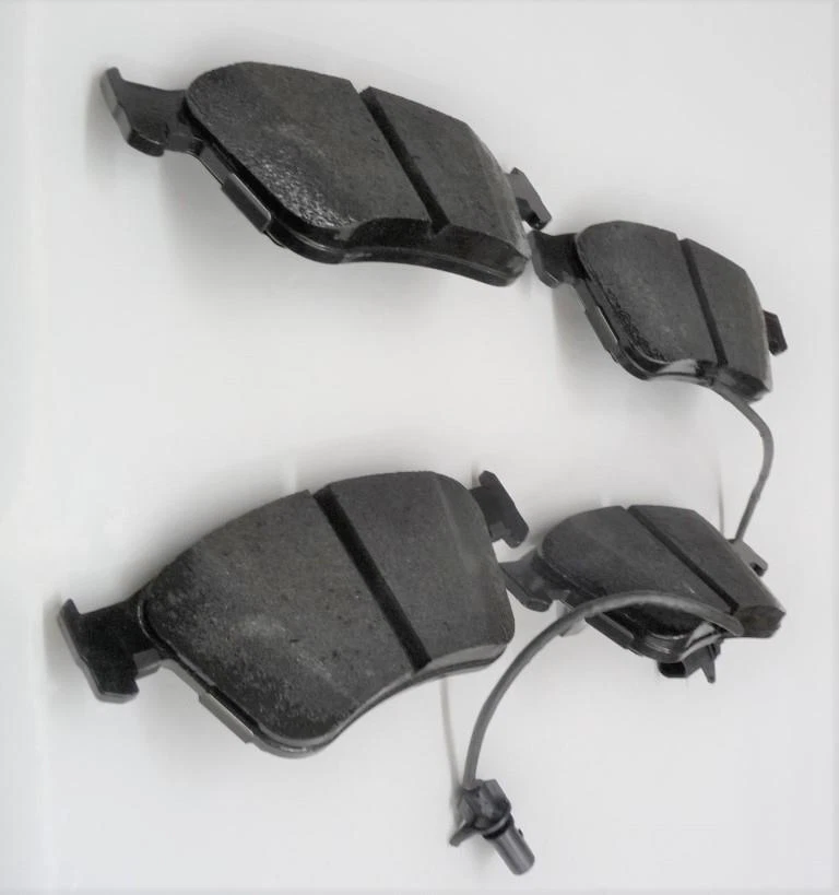 2004-2018 Bentley Continental GT GTC Front Brake Pad Set 3W0698151AA OEM A1 - Image 2 of 4