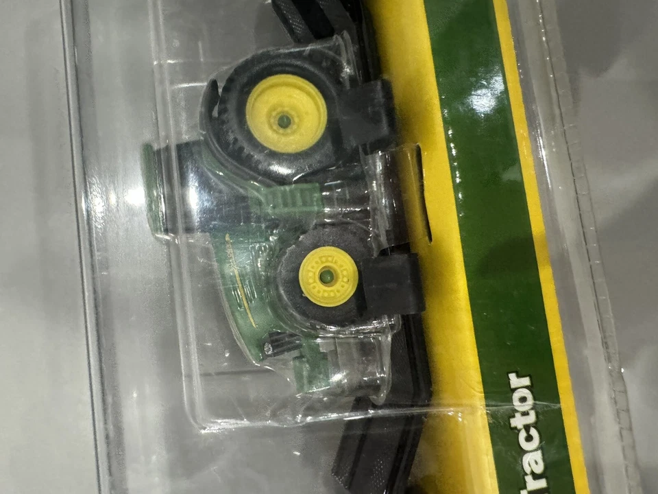 ERTL TOMY JOHN DEERE Silver HAULER SEMI AND VINTAGE TRACTOR NEW 35821P - Image 3 of 4