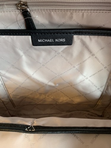 Michael Kors Lacey MD Backpack Leather OpticWhite/ Black 35S9SLCB6T BNWT - Picture 10 of 12
