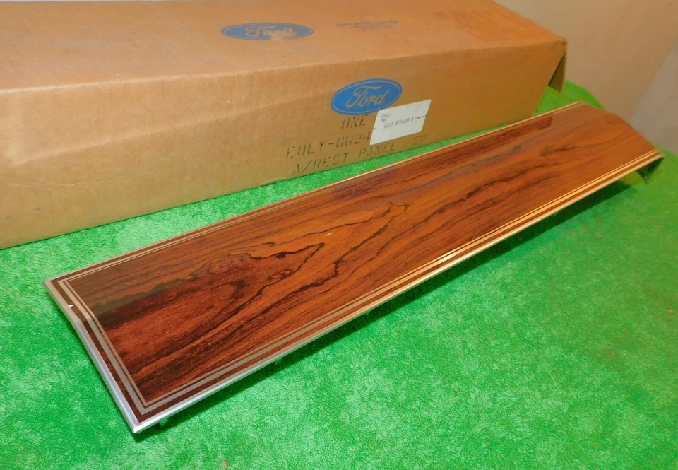 Lincoln Mark VI 1980-1983 2 puertas NOS MADERA GRANO LH reposabrazos puerta acabado panel Foto 2 de 4