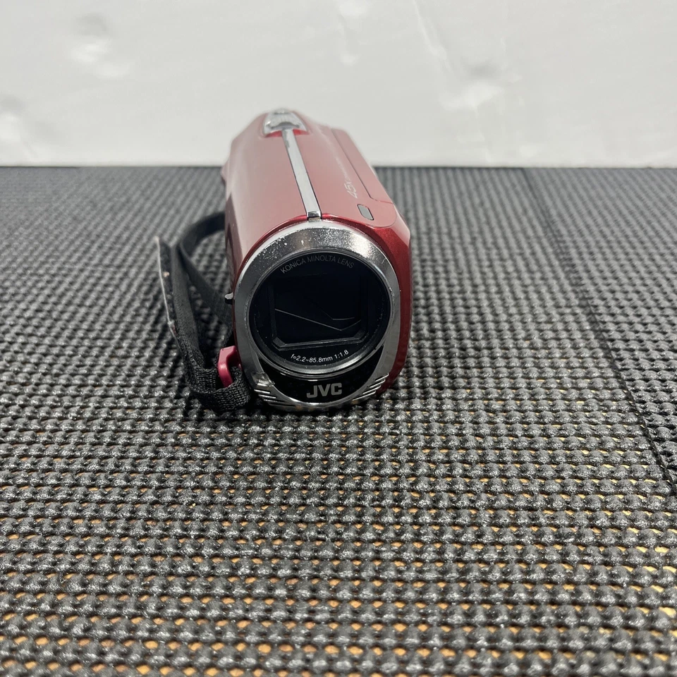 JVC Everio Camera Camcorder GZ-MS230RU Red LCD Screen  40x Zoom *for Parts** - Image 2 of 4