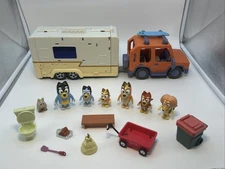 Bluey Ultimate Caravan Adventures Play Set Jeep and Camper Vehicles Moose 2018