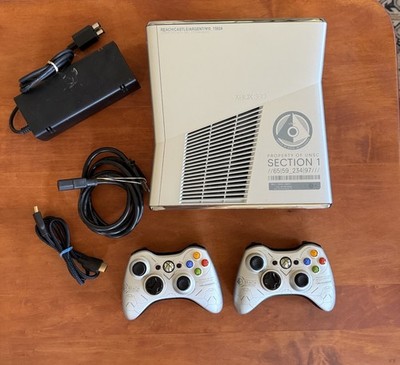 Xbox 360 S Halo: Reach Limited Edition 250 Gb Console w/ 2 Controllers - Tested