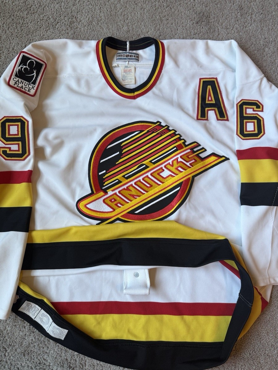 Vancouver Canucks Pavel Bure Authentic Skate Vintage CCM Hockey Jersey  White 52