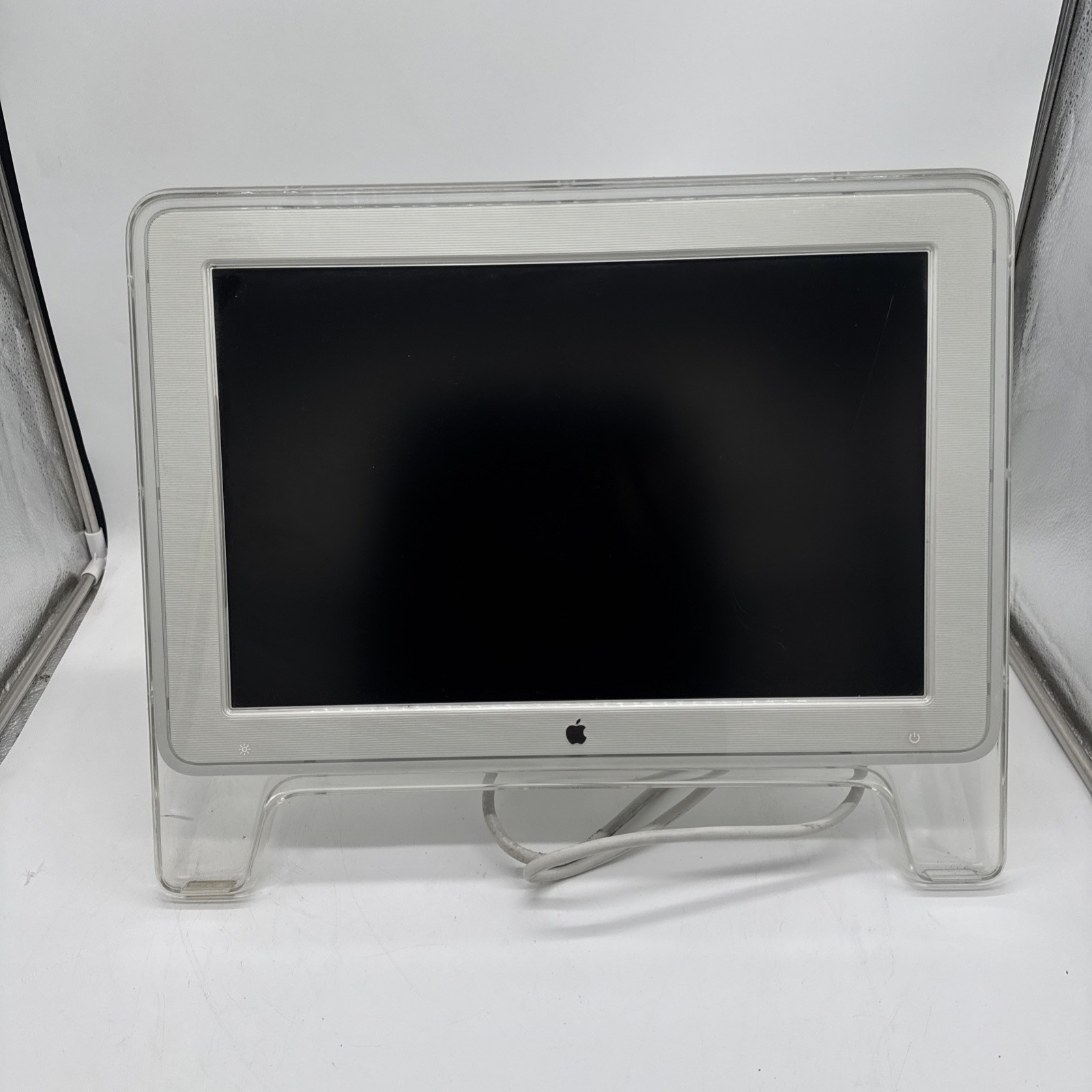 Apple Cinema Display A1038, 2003, 20