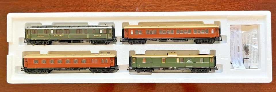 MARKLIN 42757 - H0 - MITROPA: 4 vagoni ferroviari veloci - H0 - NUOVI (DG-5308) - Immagine 2 di 2