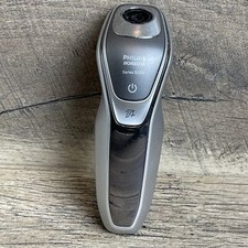 Philips Norelco Series 5000 S5940 Silver  Black Men's Wet  Dry Electric Shaver