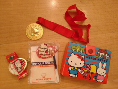 sanrio Hello Kitty vintage medal set paper box case Clip board memo wrist purse