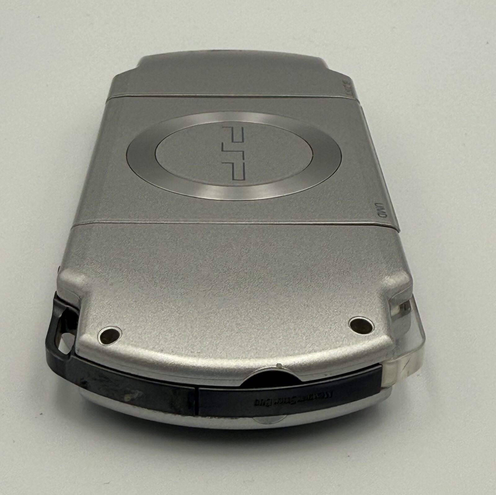 Sony PSP-2000 PSP 2000 Console Silver Complete in box Region free - Excellent