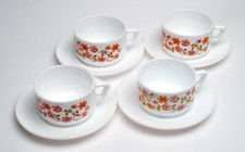 ARCOPAL DECOR SCANIA 1970: 4 TASSES VINTAGE A FLEURS ET SOUCOUPES SUPER ETAT 2/4