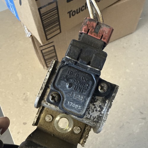 1992 Mitsubishi Montero 3.0 Coil And Power Unit J121 Oem Md131711 Ignition PTU - Picture 4 of 9