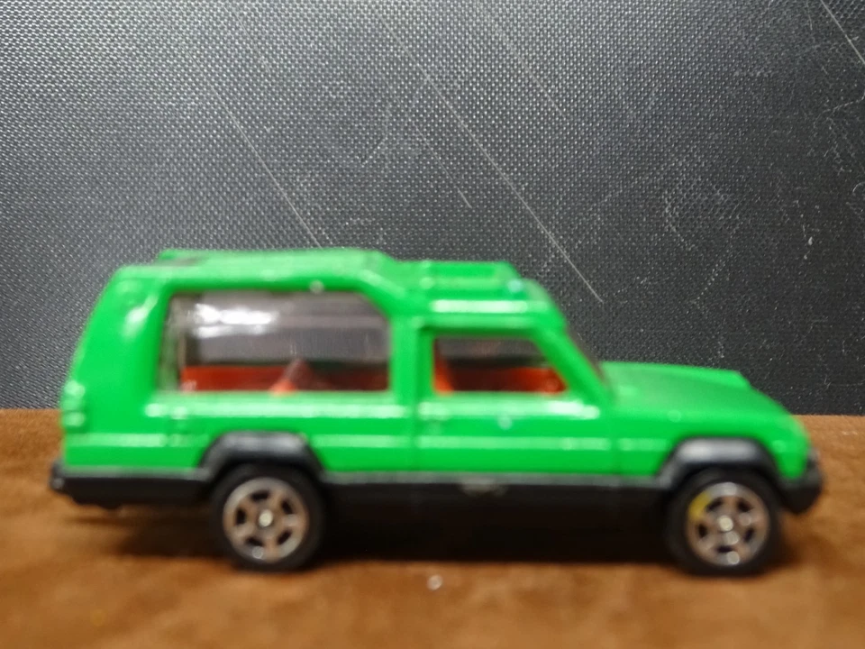 MATRA RANCHO ORIGINAL CORGI JUNIORS 1:64 SCALE VINTAGE DIECAST UK MADE MODEL CAR - Imagem 2 de 4