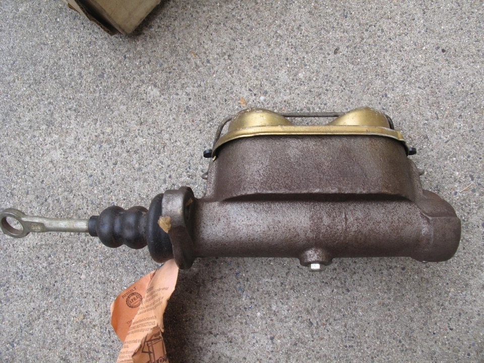 Ford Mustang Maverick Mercury Cougar 1967-73 Bendix cilindro maestro Foto 2 de 4